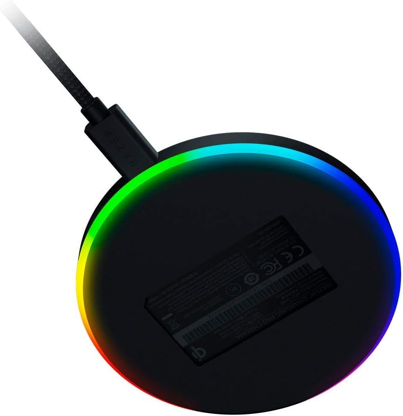 Razer 10W Fast Wireless Charger with Razer Chroma RGB (RC21-01600100-R371) - Black